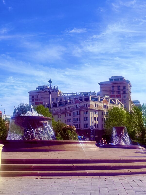 Солнечный денек у Большого театра - Iren Brilliance