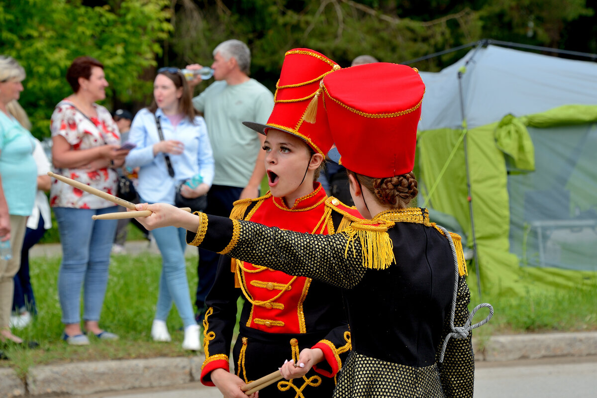 *** - Александр Зуев