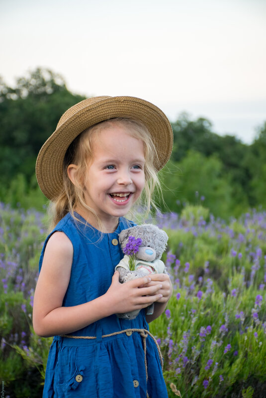 Девочка в лаванде - Алёна Годунова Девочка в лаванде - Алёна Годунова