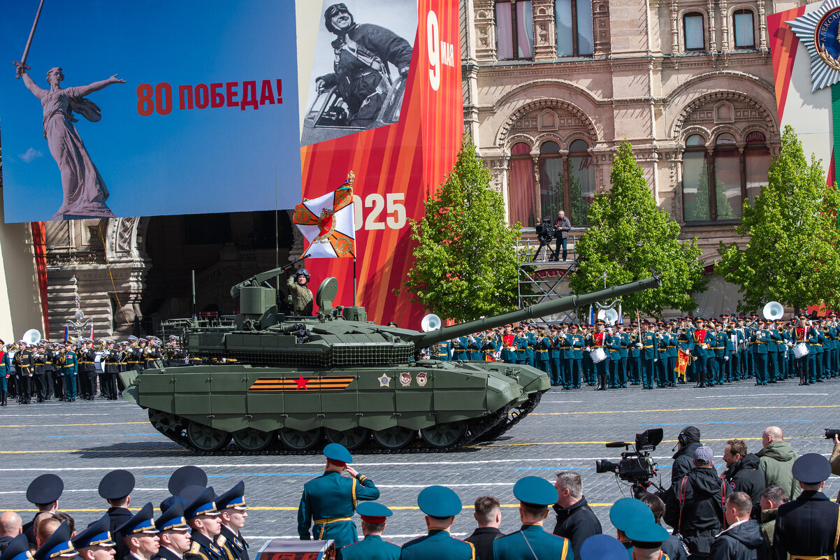 Броня крепка и танки наши быстры..... - Павел Катков
