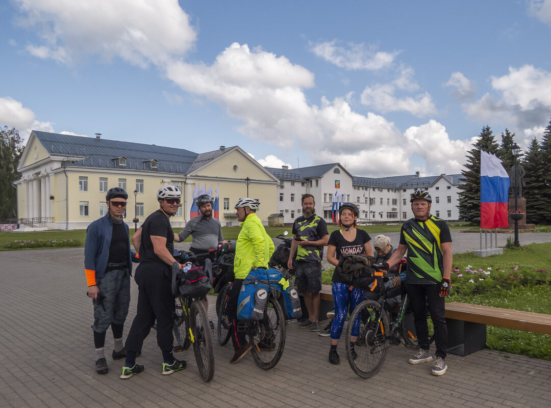 Прикатили в Суздаль - Сергей Цветков