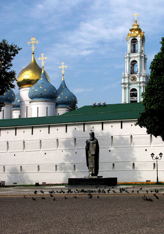 Троице-Сергиева лавра и памятник Сергию Радонежскому - Александр Ильчевский 