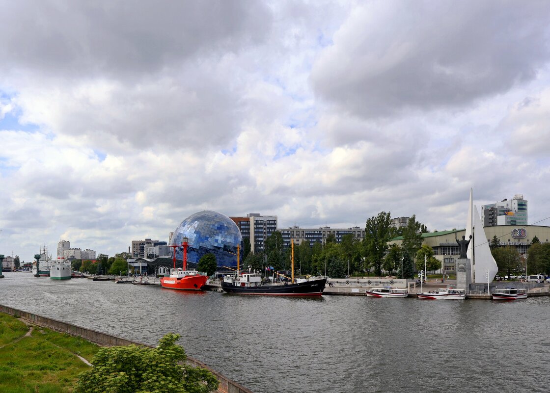 Набережная Петра Великого - Сергей Карачин
