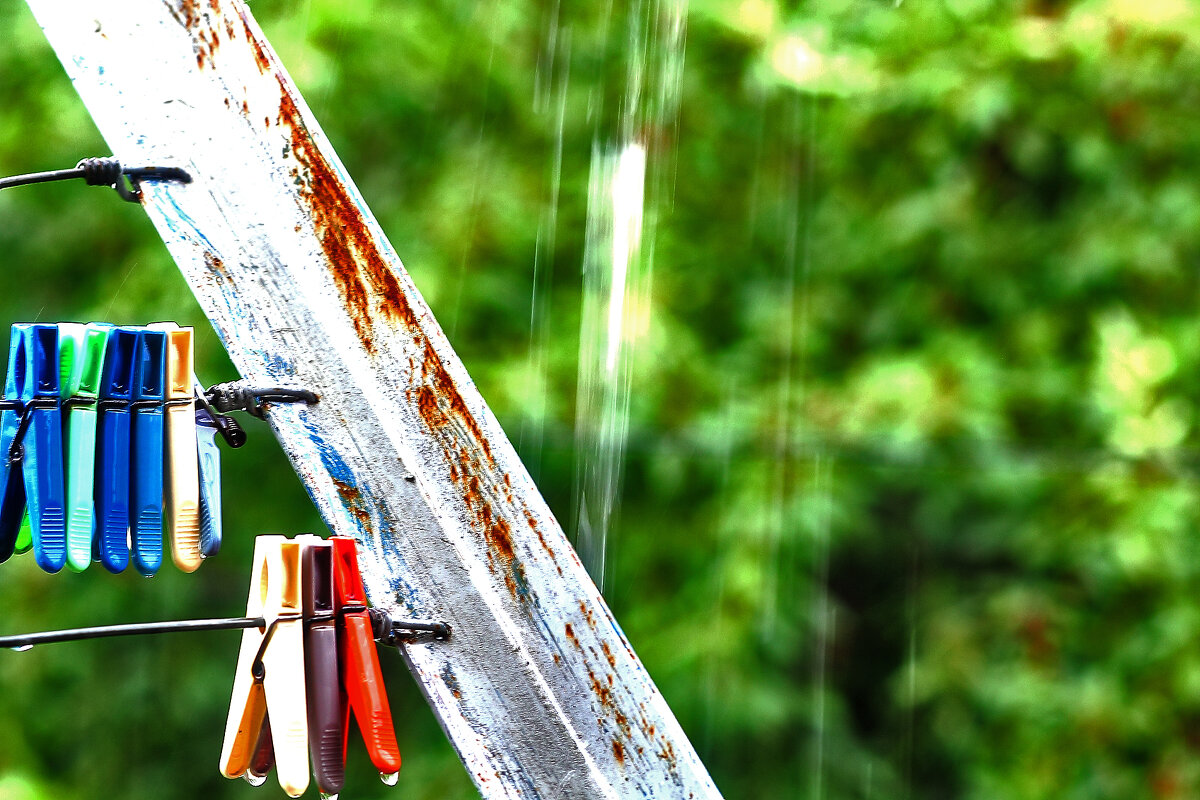 В дождь - Юрий Гайворонскiий