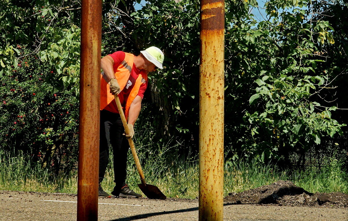 Ремонт дороги... - Николай Саржанов