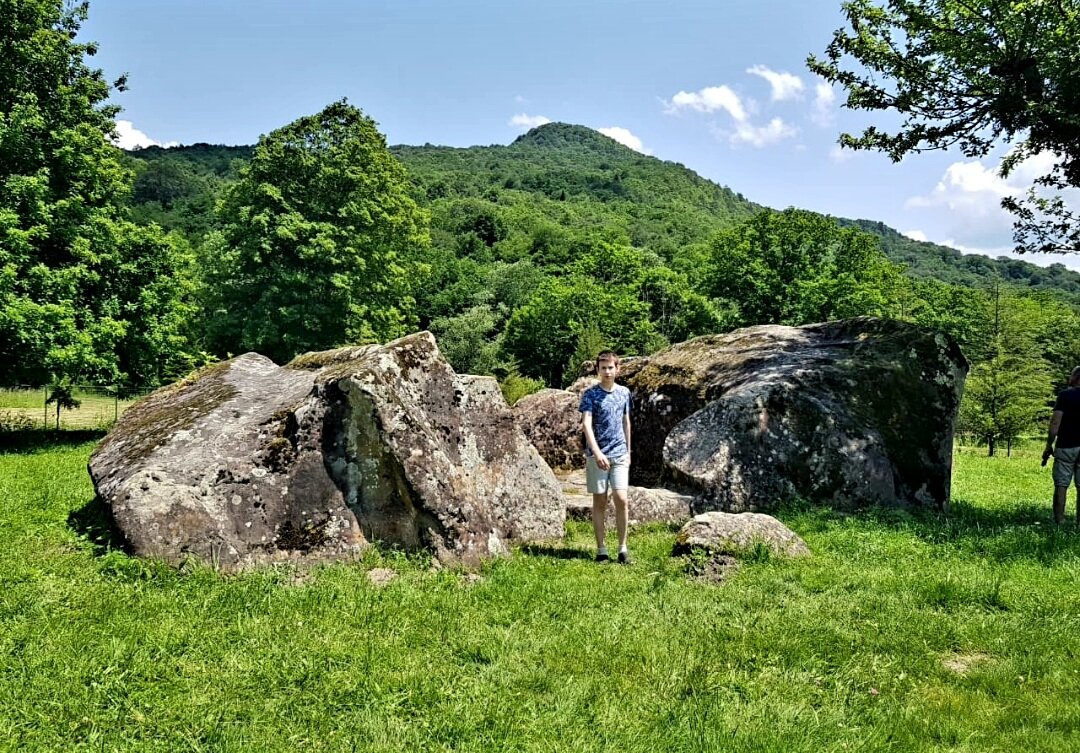 Дольмен села Хамышки - Tata Wolf