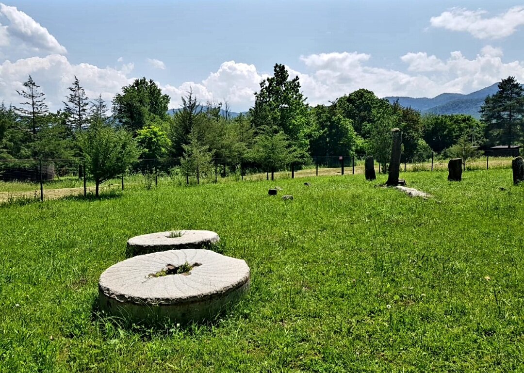 Мегалитический комплекс села Хамышки - Tata Wolf