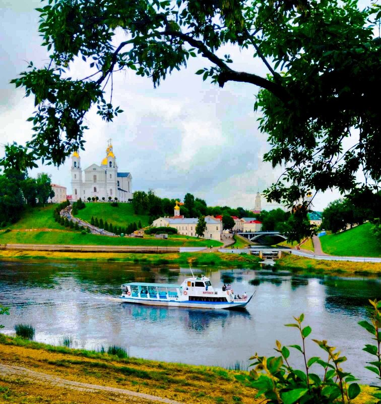 "На теплоходе музыка играла..." - Галина Бобкина