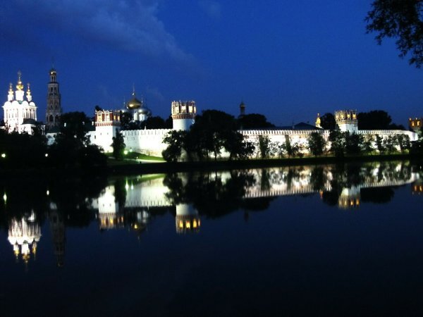 Новодевичий ночью - Натали 