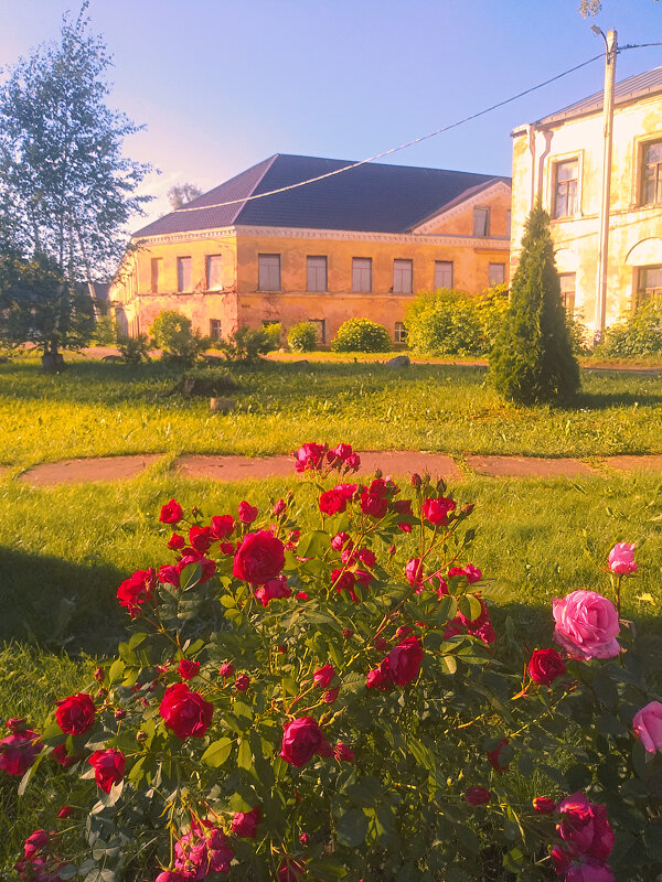 Вечер в женском монастыре - Сергей Кочнев