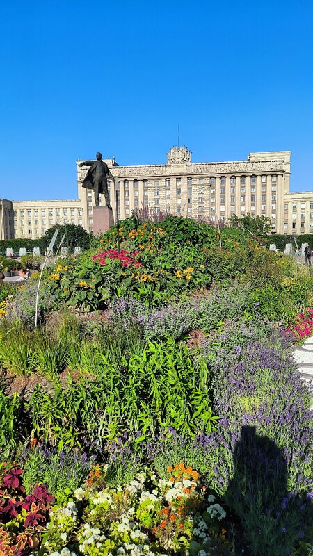 Цветущий сад на Московской площади. - Ольга 