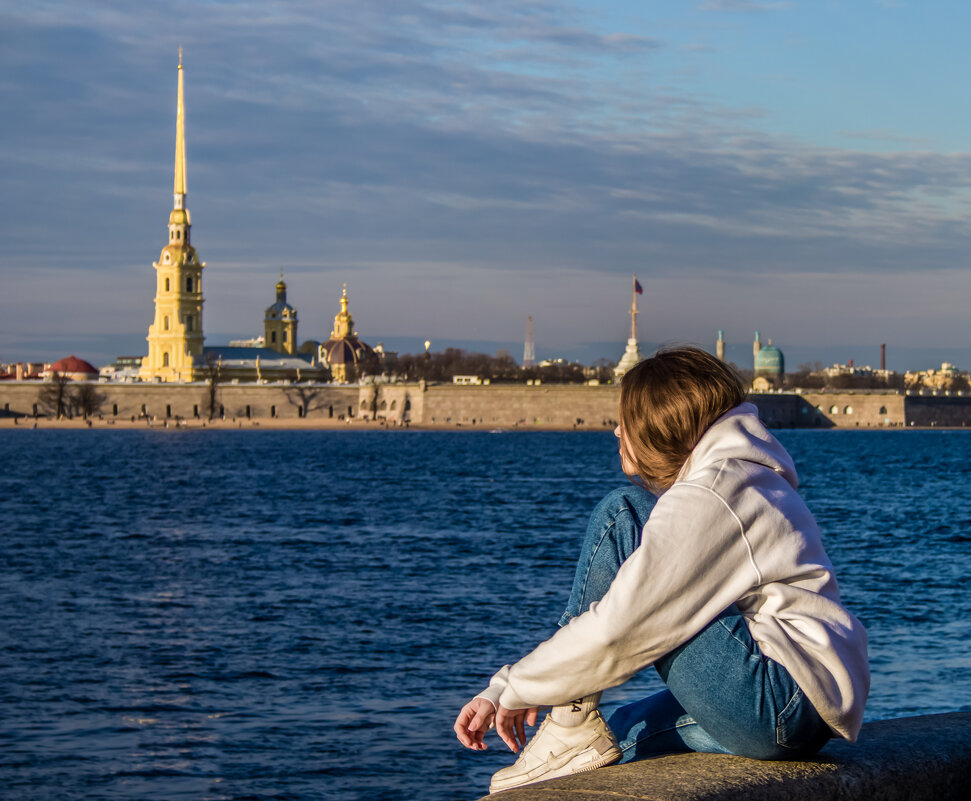 Наедине с городом. - Игорь Викторов