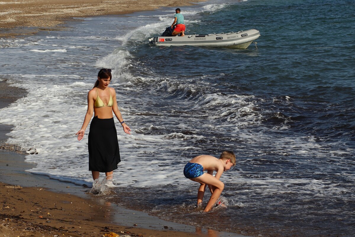 Одна я как неприкаянная... - Юрий. Шмаков