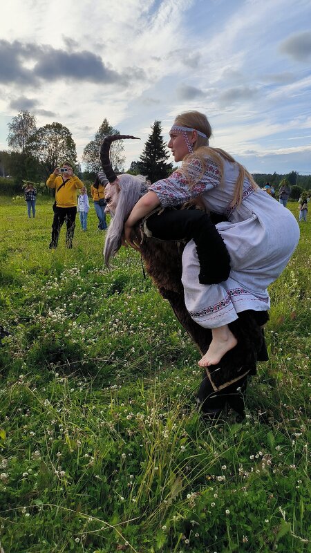 Праздник Ивана Купала в Яви Нави. - Ольга Праздник Ивана Купала в Яви Нави. - Ольга