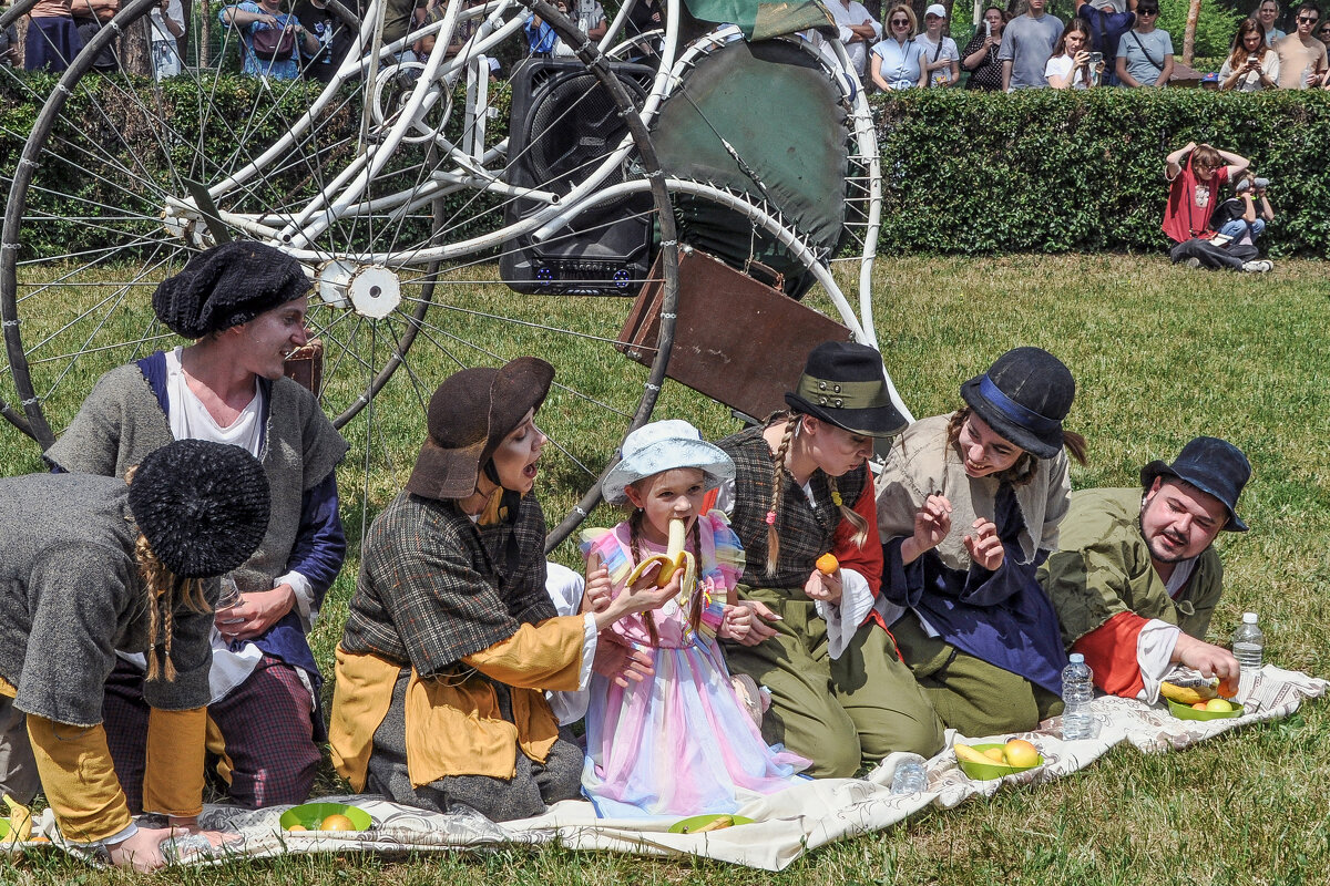 Крошка в гости пришла, угощенье приняла - Татьяна Машошина