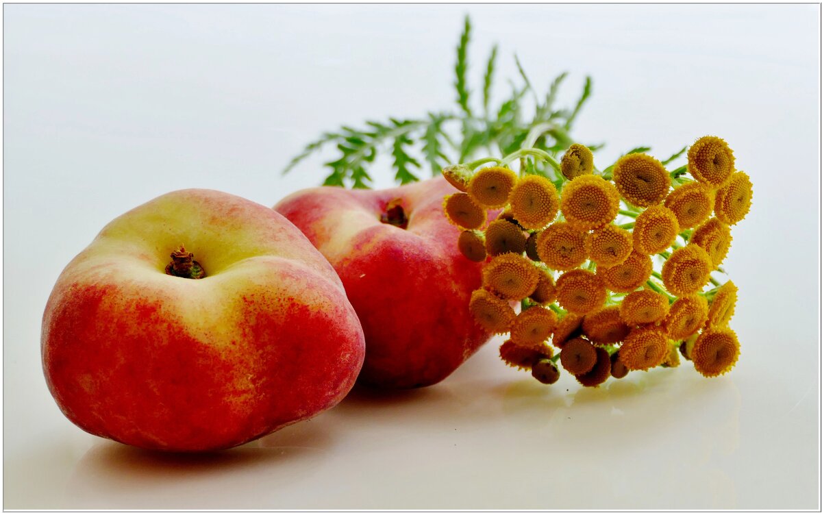 ПЕРСИКИ... - Elvira E. 