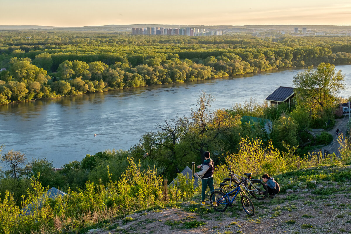 На крутом берегу... - Сергей Шатохин 