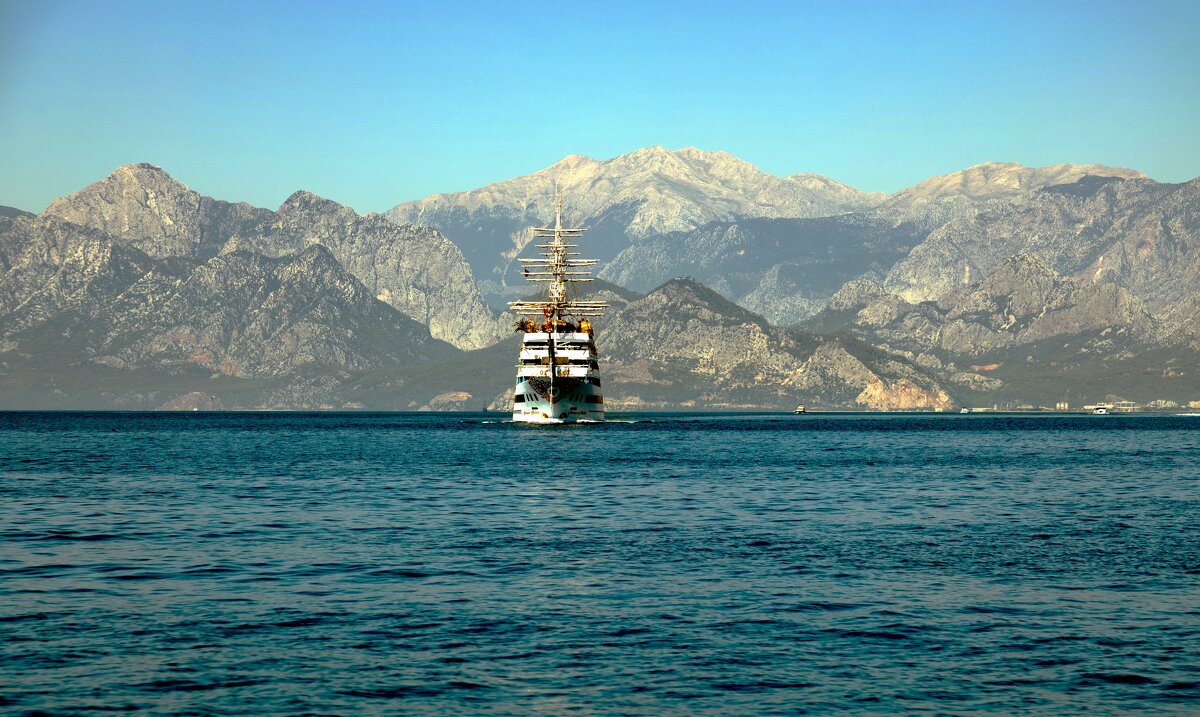 Морская прогулка. - Yuri Chudnovetz