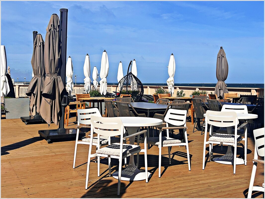 Утро. Кафе у моря. - Валерия Комова