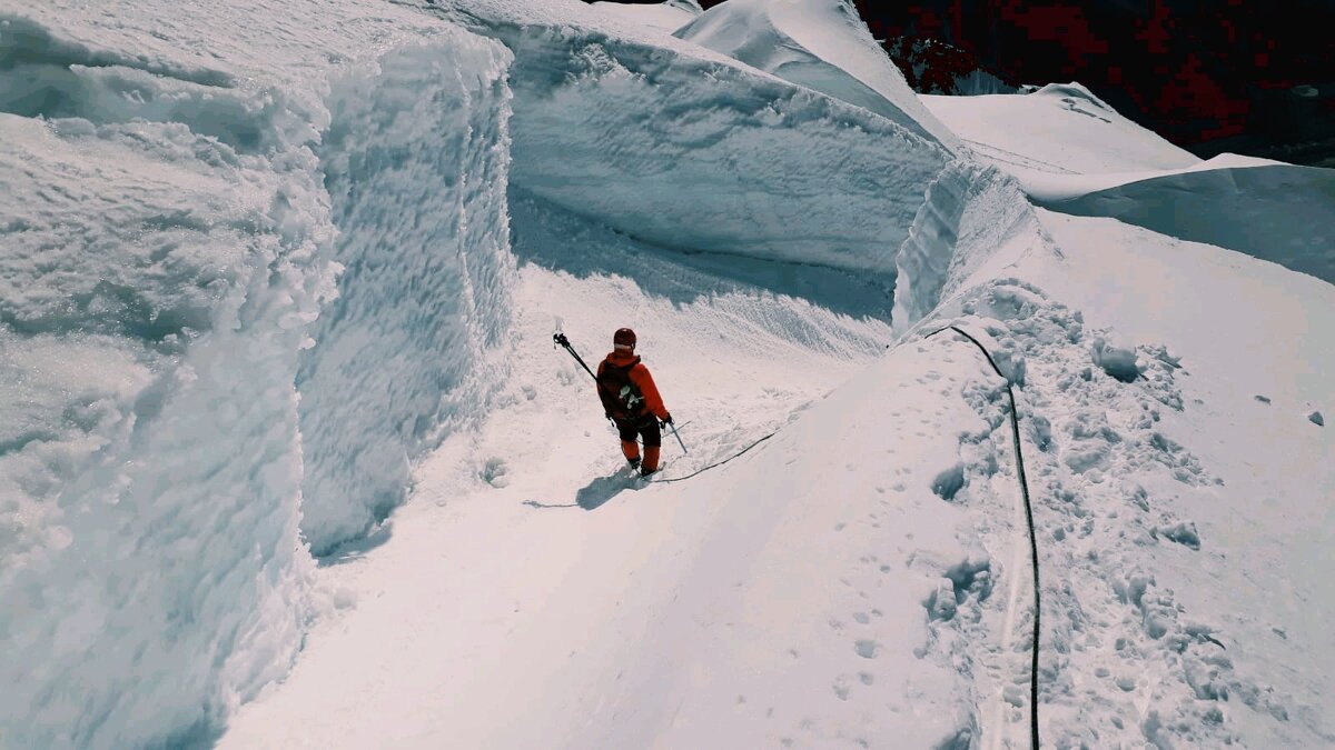 В снегах - Георгиевич 