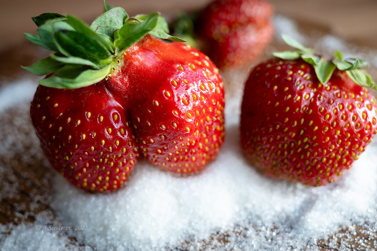 Клубника с сахаром - Александр Синдерёв