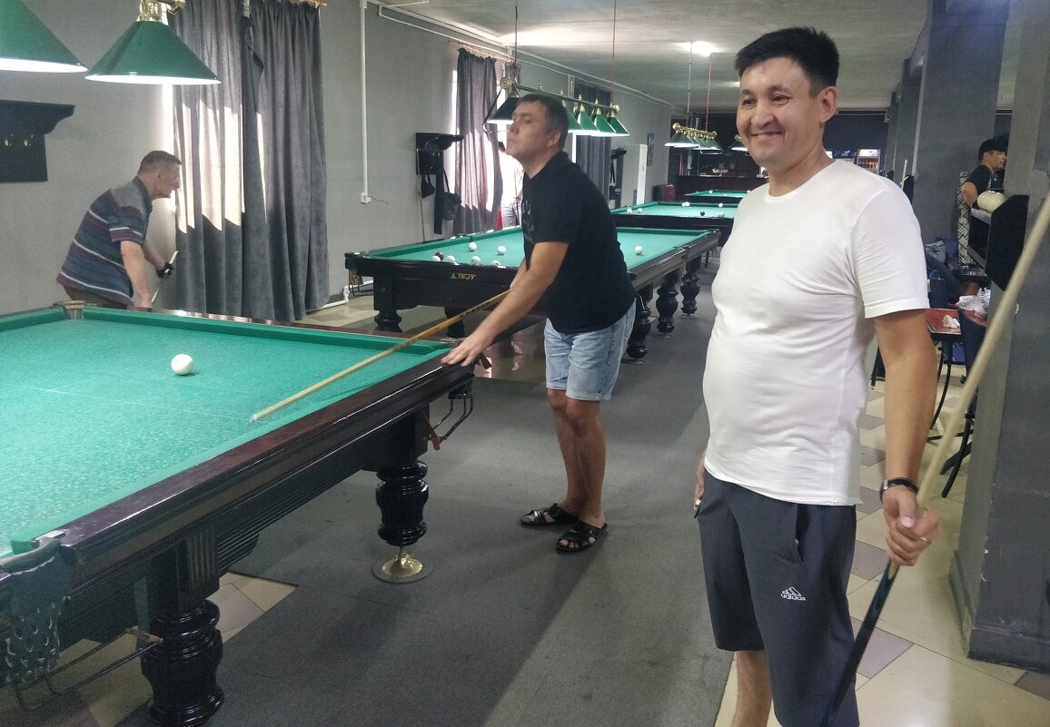 Весёлый игрок - Андрей Хлопонин