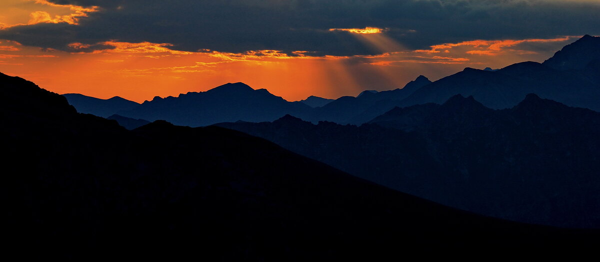 В горах К.-Ч. Р -6 - Анатолий Стрельченко В горах К.-Ч. Р -6 - Анатолий Стрельченко