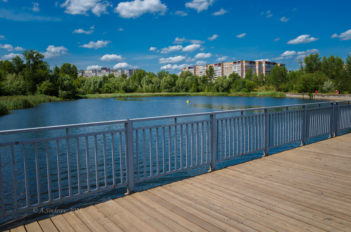 На городском озере - Александр Синдерёв