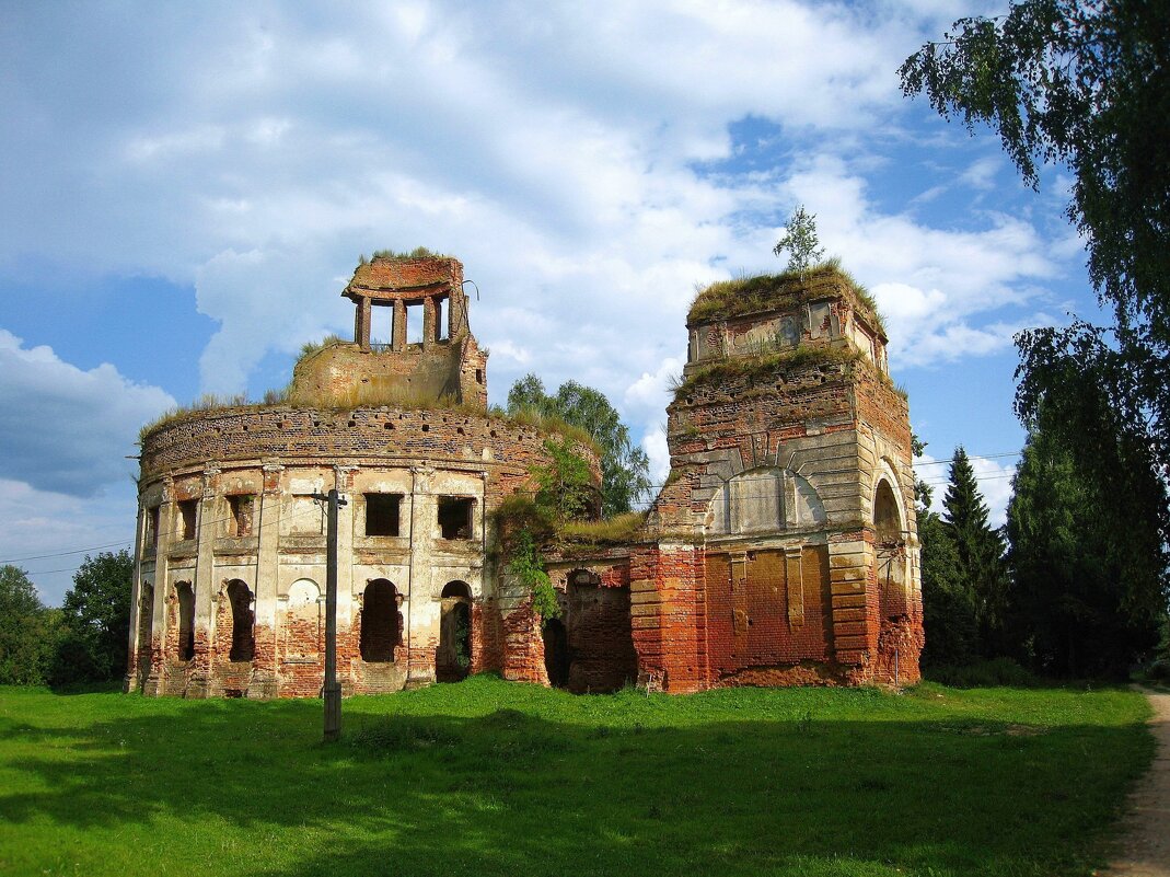 Церковь Покрова Пресвятой Богородицы в селе Черепово Смоленской области. - unix (Илья Утропов)