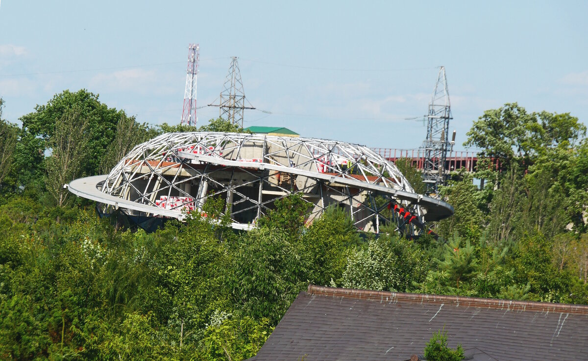 «Помощники» Галицкого или парковка НЛО. - Alexey YakovLev «Помощники» Галицкого или парковка НЛО. - Alexey YakovLev