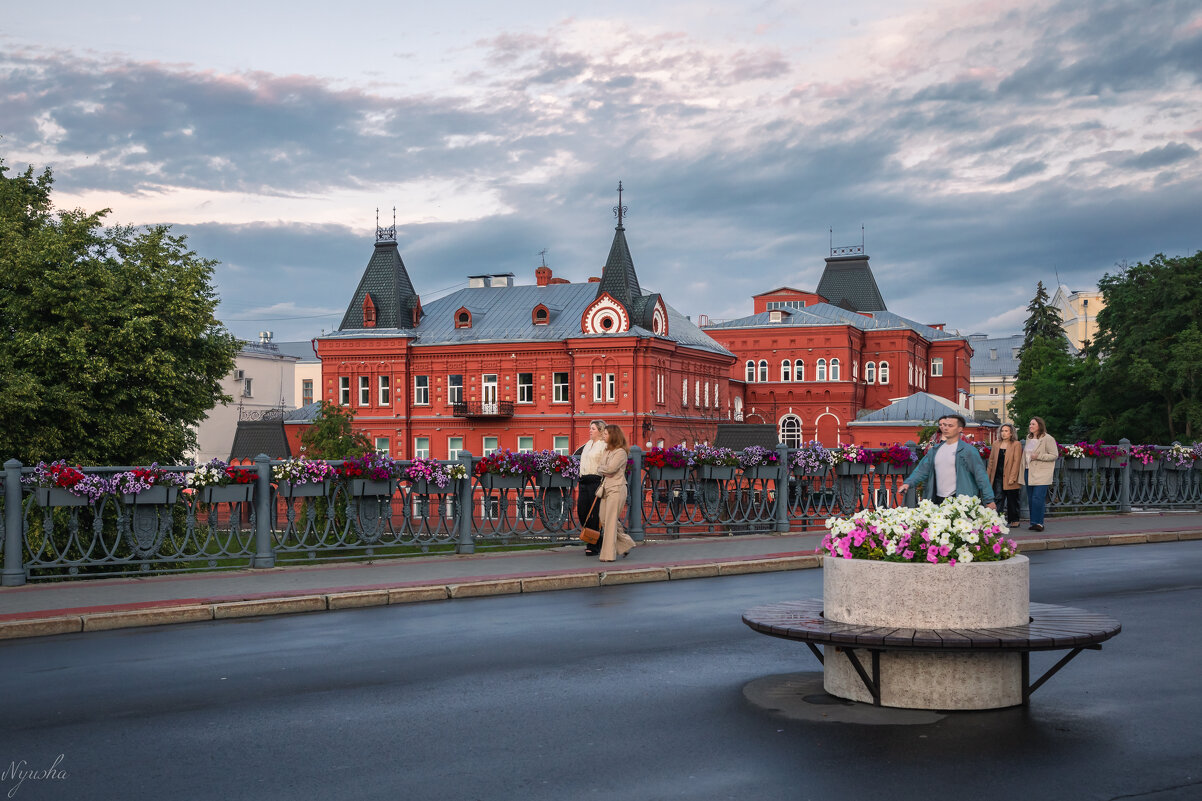 Вечер - Nyusha . Вечер - Nyusha .