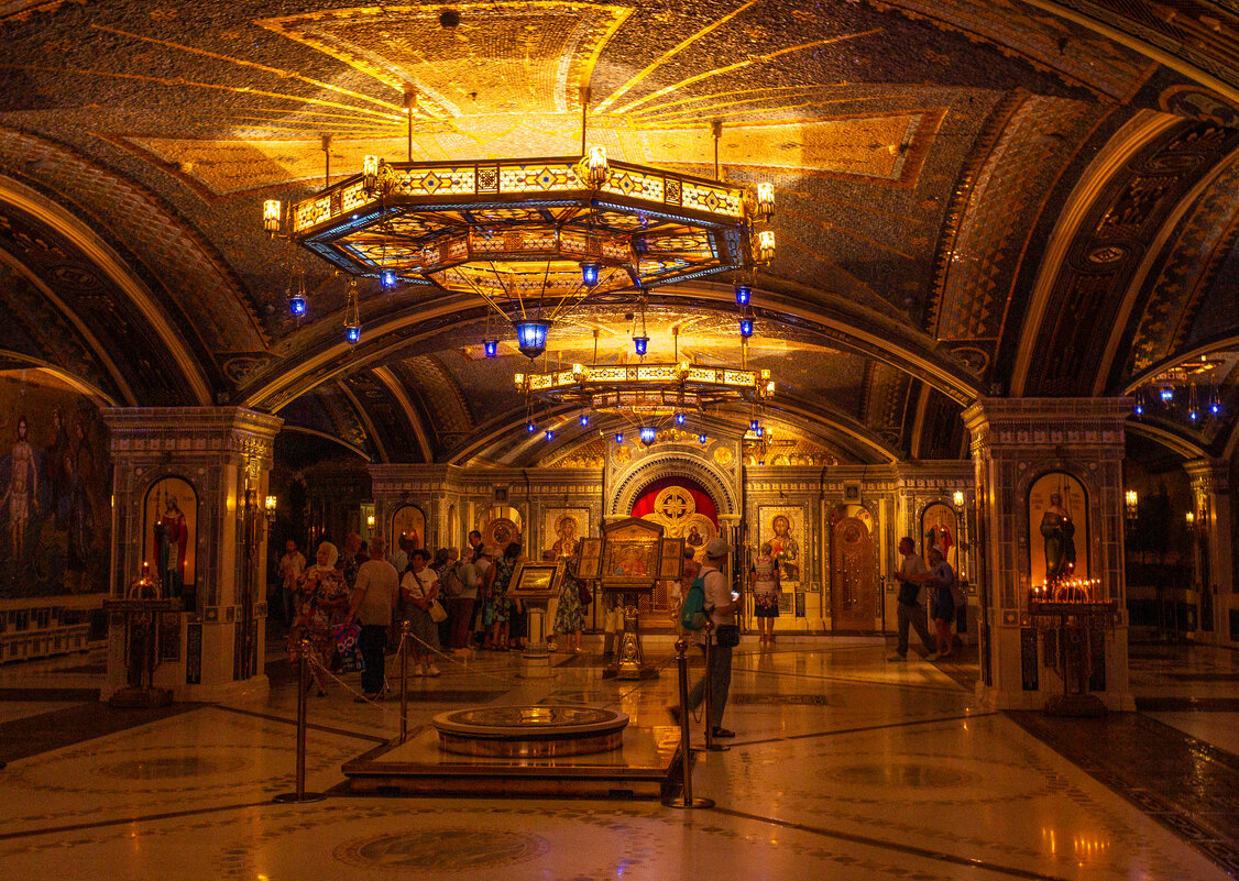 Алтарь нижнего (малого поминального) храма. - Михаил "Skipper"