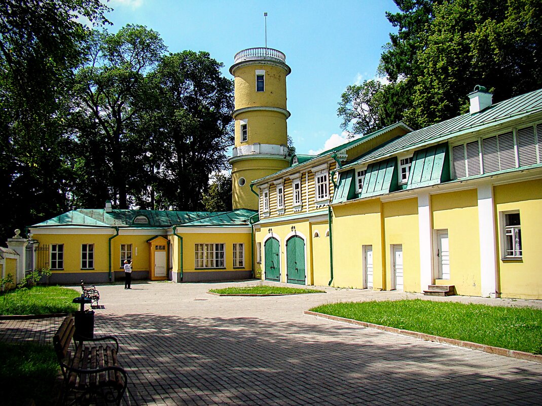 Хозяйственный двор - Анатолий Колосов