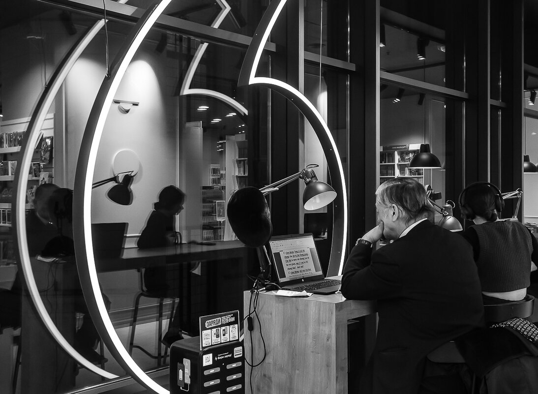 Магазин - лучшее место для удаленной работы. - Игорь Викторов Магазин - лучшее место для удаленной работы. - Игорь Викторов