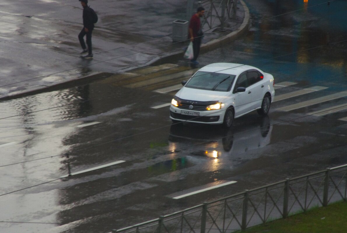 Вечер. Дождь вовсю... - Юрий Куликов