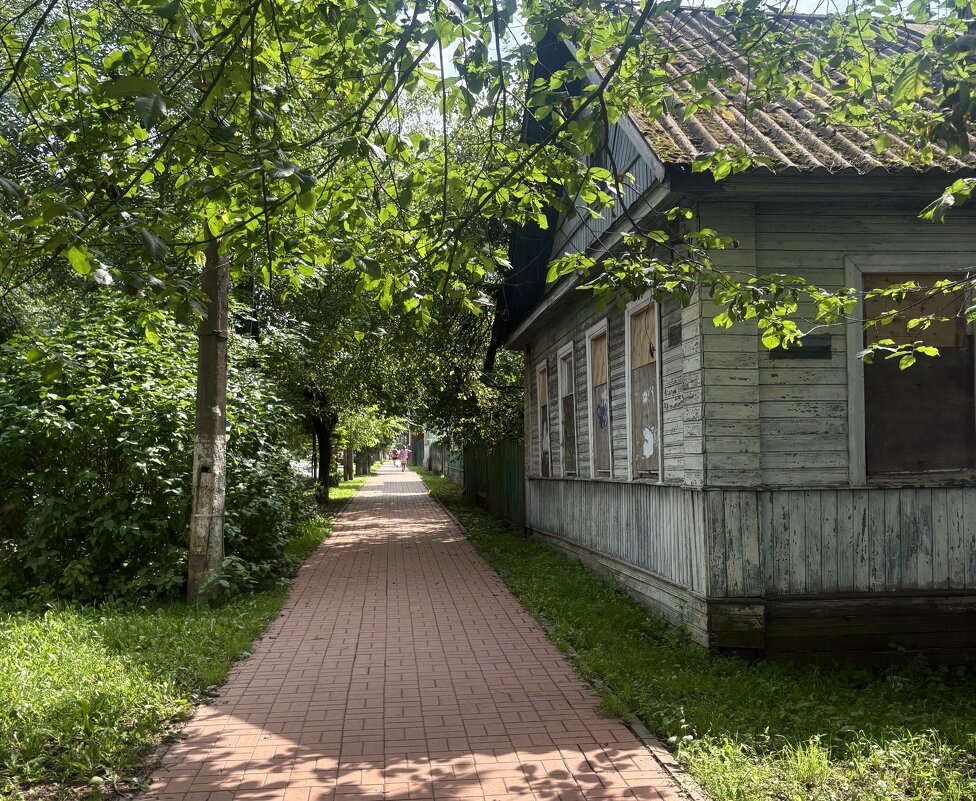 Тихая улочка...Старая Русса - Наталия Павлова