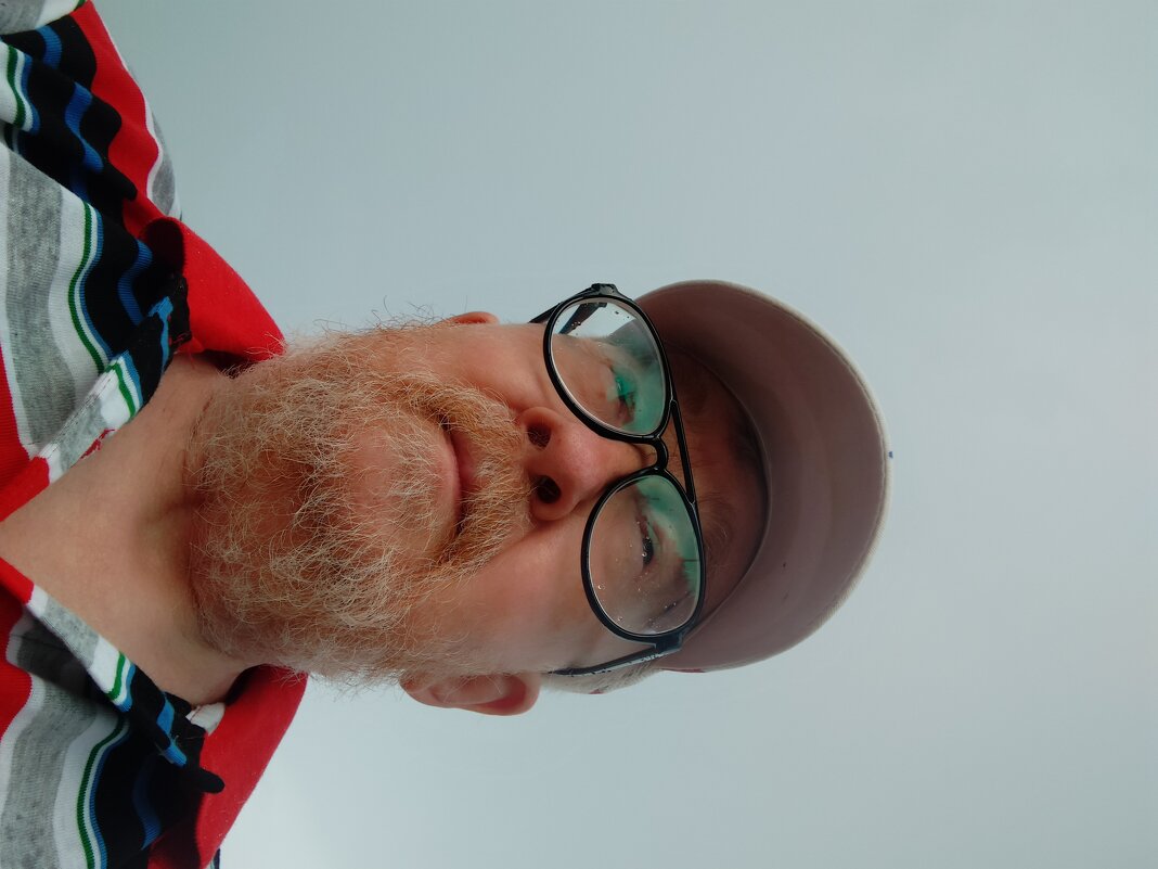 учусь снимать селфи, или С мыслями о Высоком :-) - Андрей Лукьянов