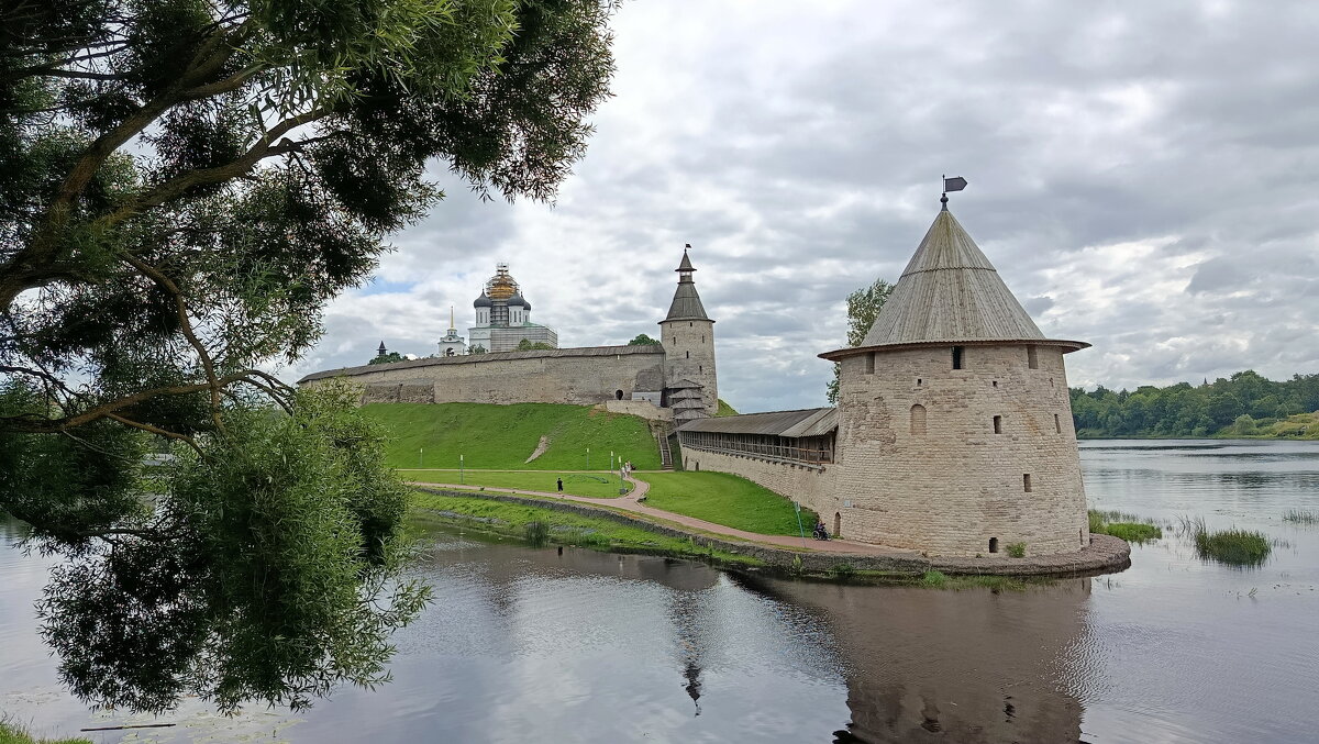 Псковский Кремль (Кром) - Николай Псковский Кремль (Кром) - Николай