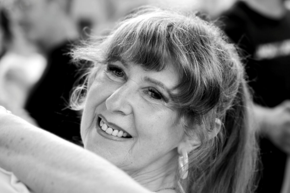 Танцующая - Юрий. Шмаков