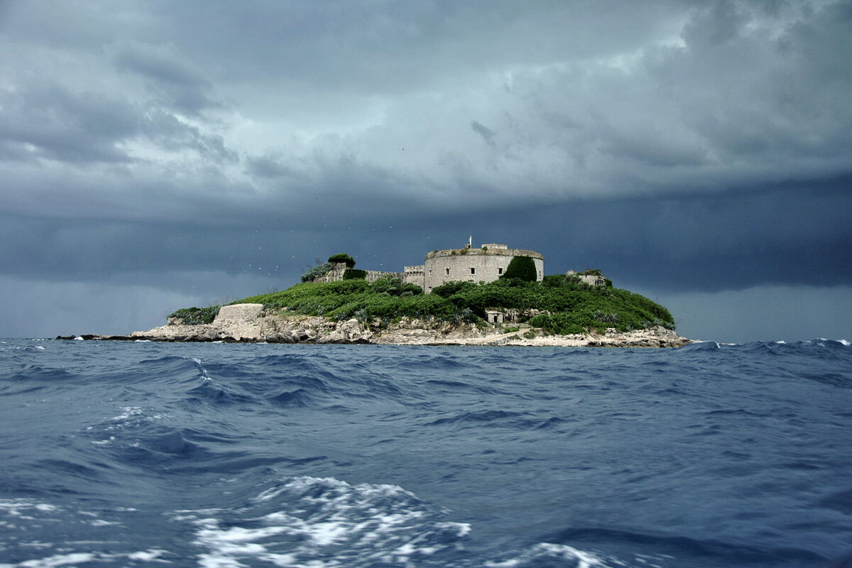 Мимо острова Буяна (с) - Марина Виноградова