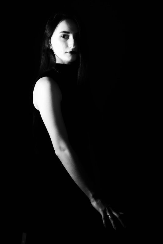 Тёмная энергия - Михаил Соколов