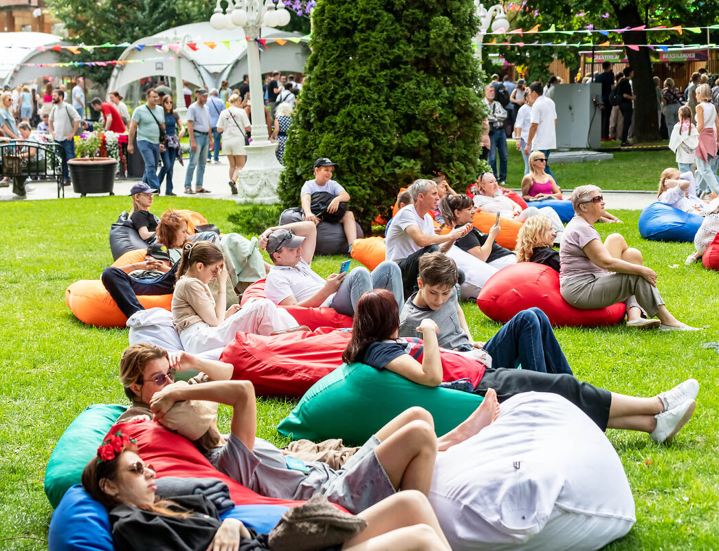 В саду Эрмитаж - Александр 