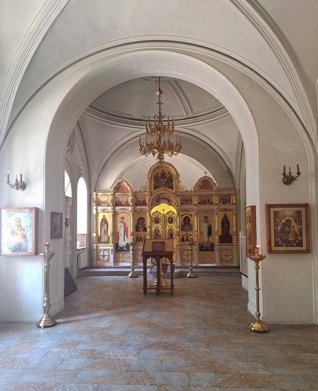 В храме Живоначальной Троицы - Елена 