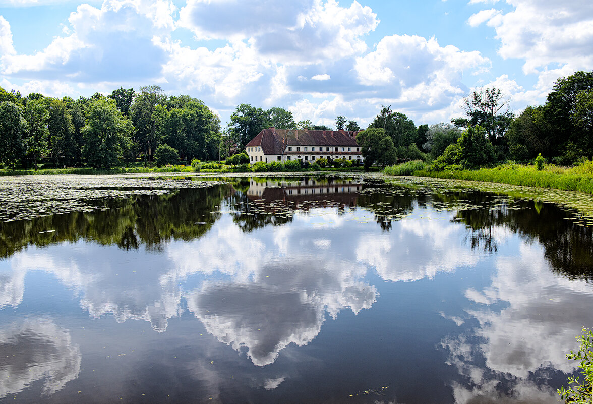 У озера - Roman Ilnytskyi