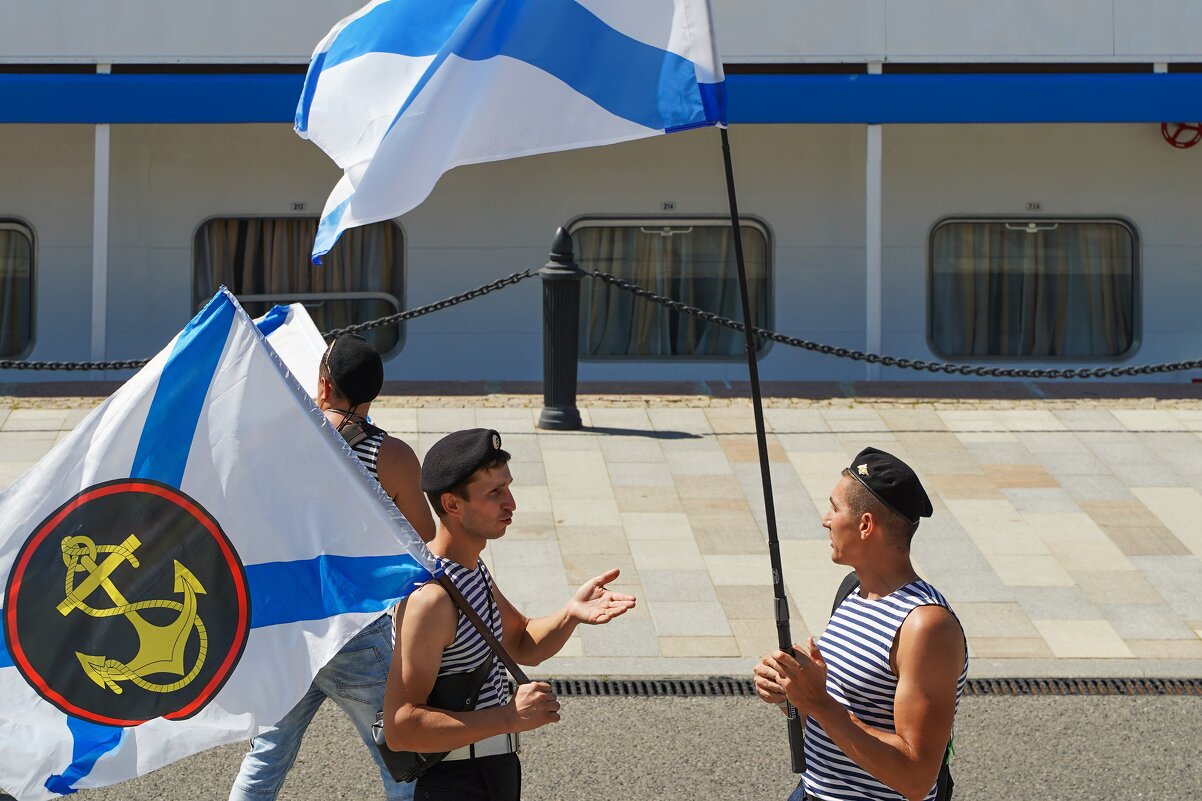 С ПРАЗДНИКОМ! УРА! УРА! УРА! - Сергей Янович Микк