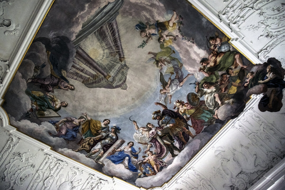 ** - Александр Липовецкий