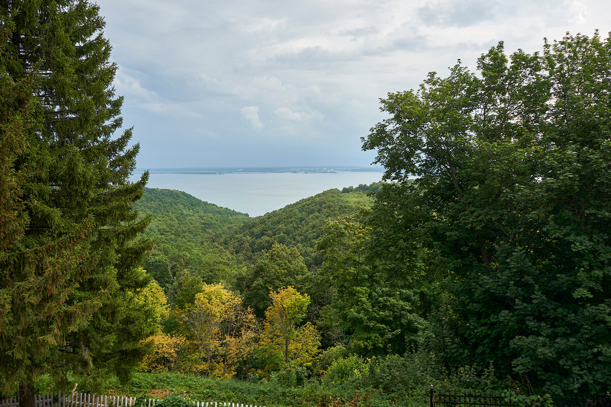 Долгая поляна. Главное здание. Вид с балкона - Олег Манаенков