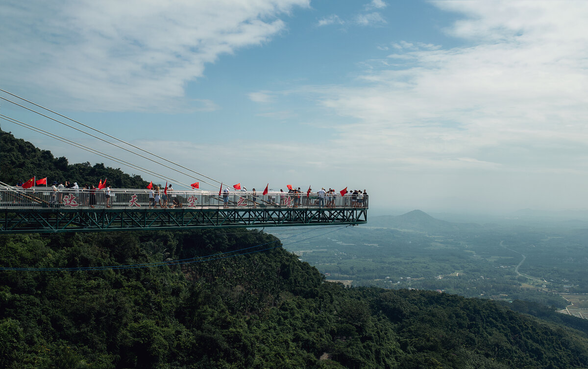 Стеклянный мост - Лилия .