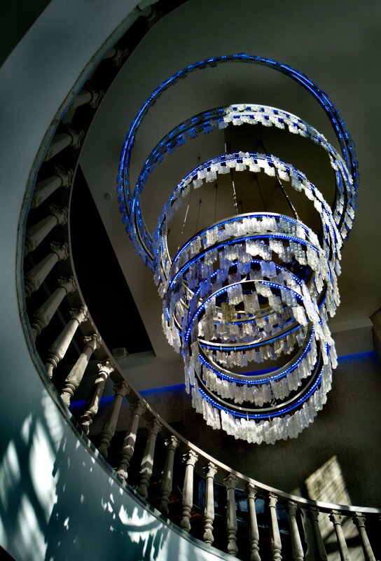 Люстра в интерьере - Любимова Ольга 