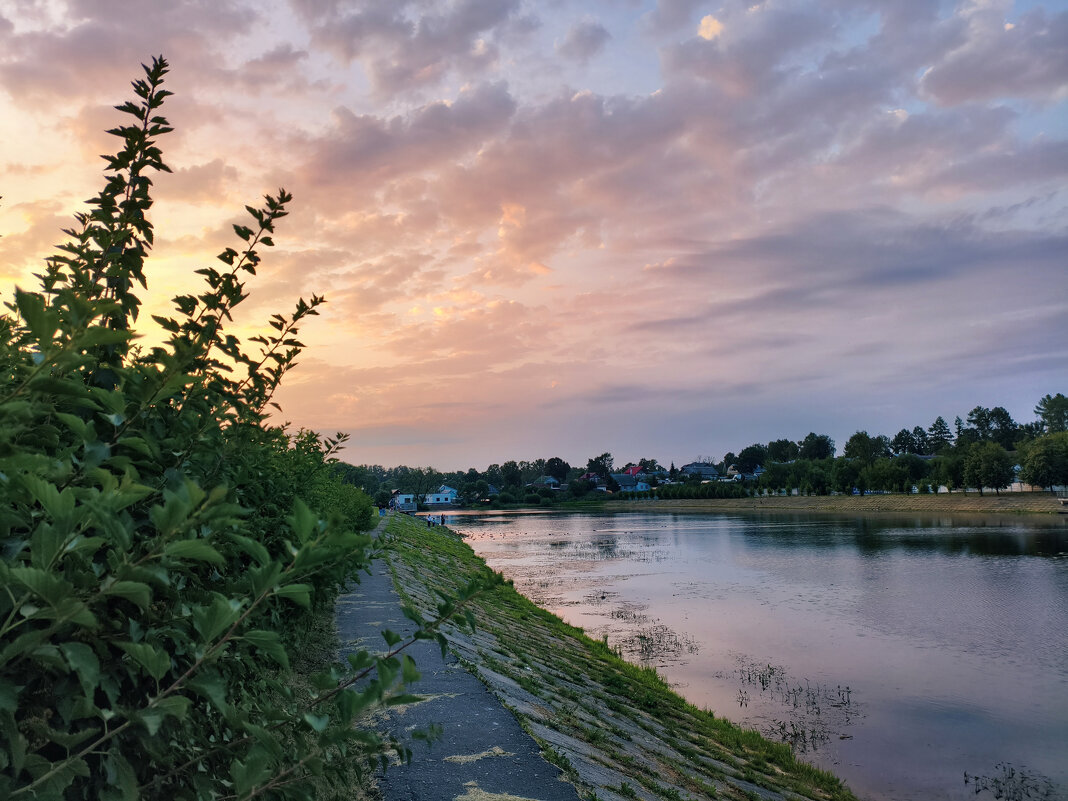 Пылают небеса - Денис Бочкарёв Пылают небеса - Денис Бочкарёв